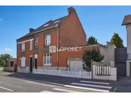 maison sur 800 m² sur lambres lez douai