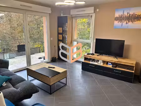 appartement t3 dans immeuble récent proche de la frontière