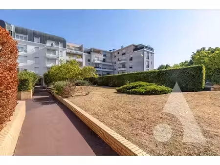 studio meublé - hyper-centre d'évry