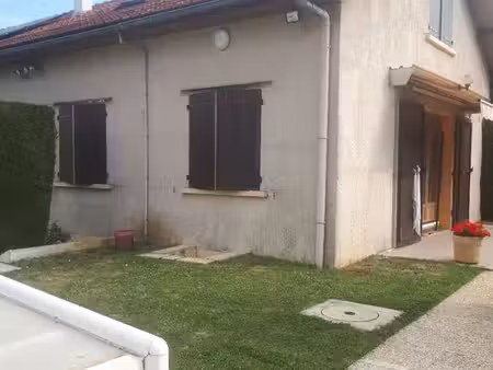 maison a 6 km de fontaine francaise