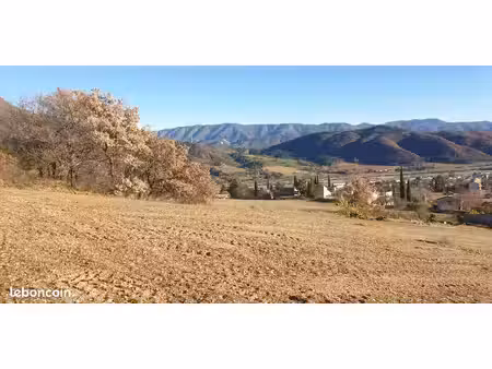 terrain constructible viabilisé – plein sud  vue dégagée – sisteron