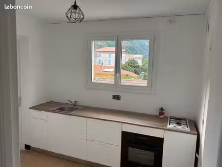 appartement 72m2 avec garage  cave et balcon -- avenue des charrois