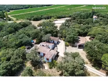 maison 8 pièces 220 m²