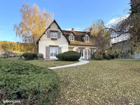 propriété 7 pièces 148 m²