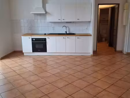t3 lumineux de 75 m2 avec climatisation  fibre et buanderie