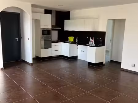 t4 87m² avec grande terrasse et garrage