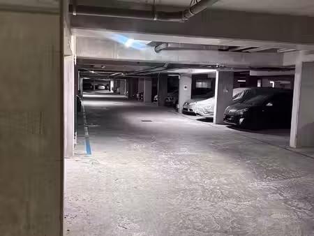 place de parking à louer