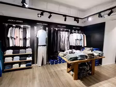 local commercial 100m2