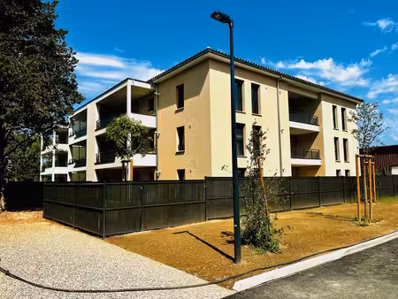 type 3 avec terrasse couverte