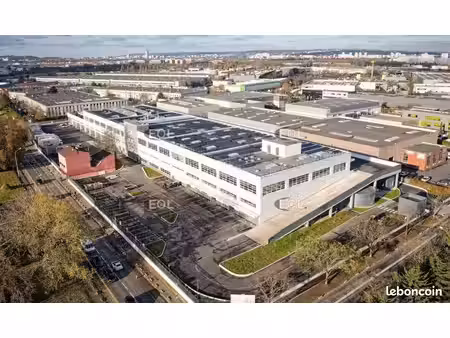 local industriel 4 346 m²