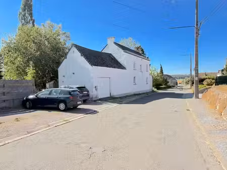 maison 3 chambres/garage /jardin à 4 km de champion / peb d