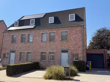 belle maison familiale avec jardin clôturé