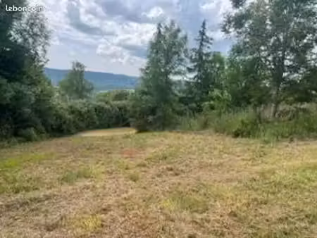 terrain à bâtir de 1400 m² à pruines