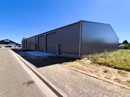 thuin - donstiennes  entrepôt de 250m² à louer