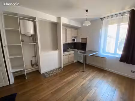 studio équipé libre de suite quartier gare sncf