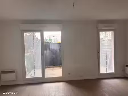 studio 29m2 aux pieds du rer a
