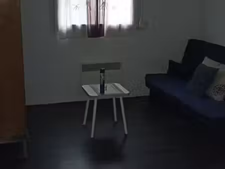 loue studio 17 m carré eau compris