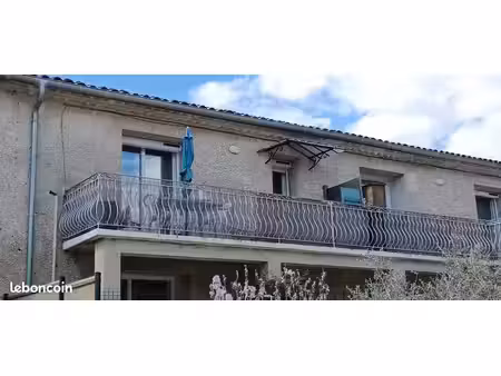 grand p2 avec terrasse  parking  cave