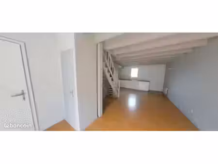 duplex 50m2 (56m2 au sol)- gare / champ de mars angoulême - 540 cc