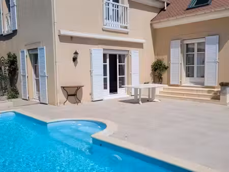 vente de maison avec piscine extérieure