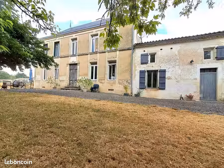 maison 9 pièces 230 m²