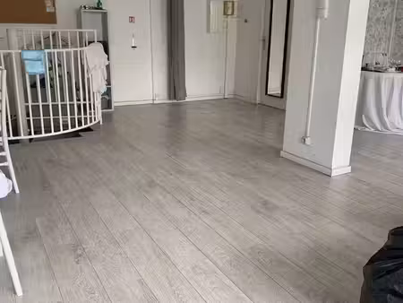 local commercial 125m2