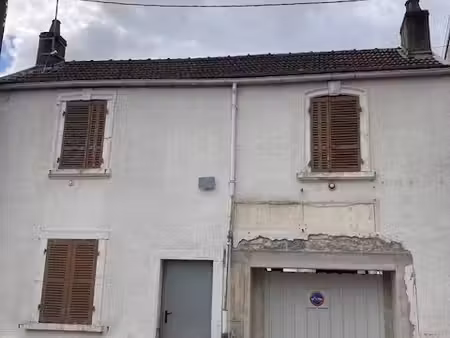 local dans maison quartier montchapet