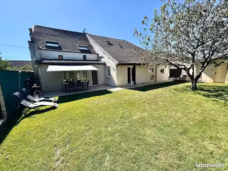 maison en pierre rénovée de 239 m² avec terrasse  dépendances et potentiel – talmay
