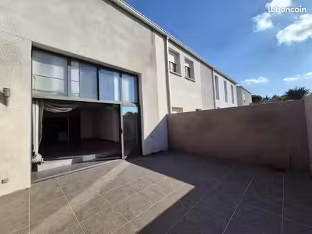 maison 95 m² - esprit loft industriel - 2 ch. - terrasses & garage