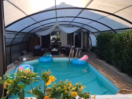 maison piscine terrasse