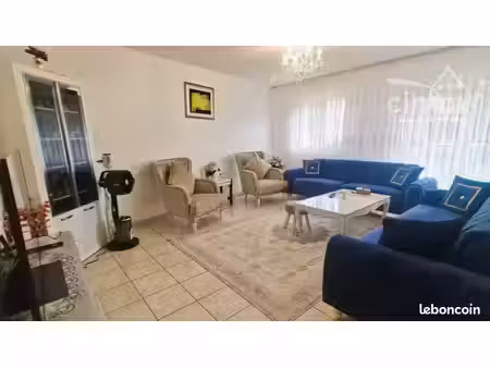 appartement 3 pièces 90 m²