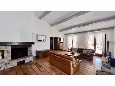 vente maison 6 pièces 150 m² ceyreste (13600)