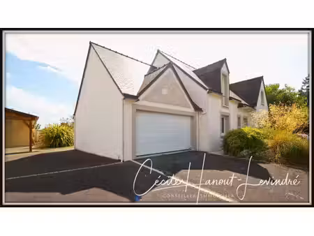 pleine-fougeres - plein bourg - 130 m² - 4 chambres (dt 1 rdc) avec garage et dépendance -