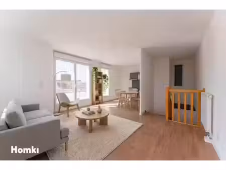 duplex t2 avec terrasse de 30 m² – dernier étage – au calme d'une impasse à rezé