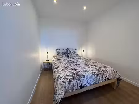 t3 duplex de 55 m² refait à neuf – climatisé – parking privatif