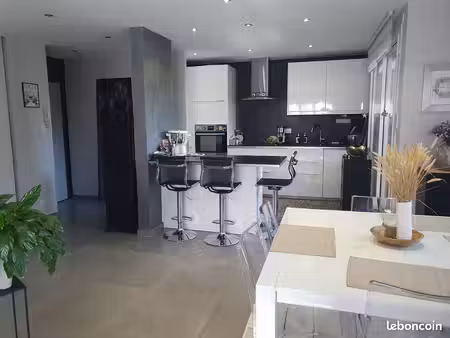beau t3 securise residence du chateau