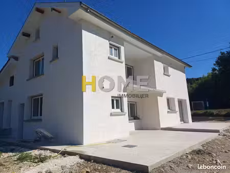 triplex 4 pièces 70 m²