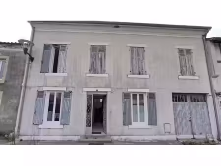 immeuble à vendre cazeres sur l'adour (40)