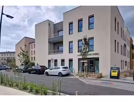 local commercial 47 m² à vendre – « pôle santé » à mornant