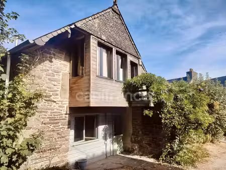 ensemble immobilier de caractère en pierre au cœur des monts d’arrée