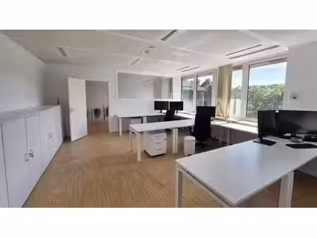 waterloo office park – bureaux lumineux de ±129 m²
