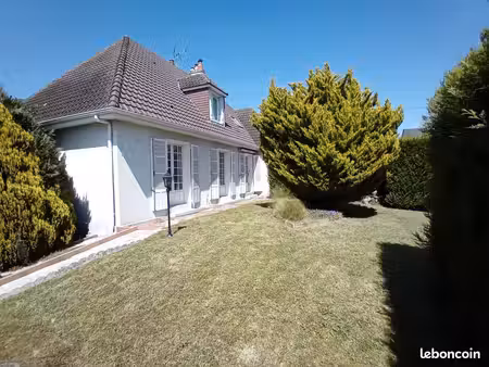 maison 9 pièces 151 m2