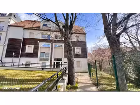 studio en location  corbeil-essonnes