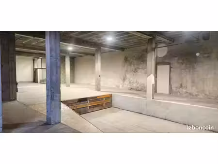 local 370 m2