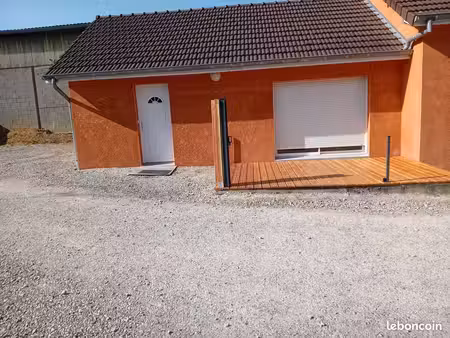 t3 meublé 46 m² – saint-usuge – terrasse – parking – visale