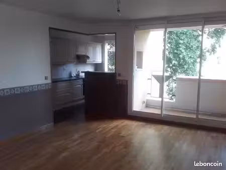 appartement 3 pièces  71m2 + box