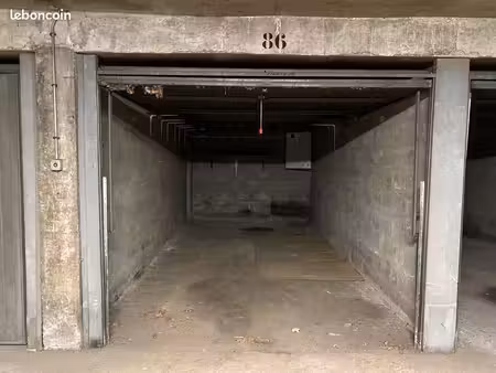 a louer box fermé en sous-sol sécurisé
