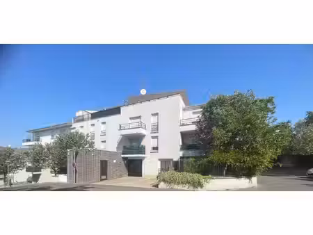 appartement à vendre avec jardins et deux parkings