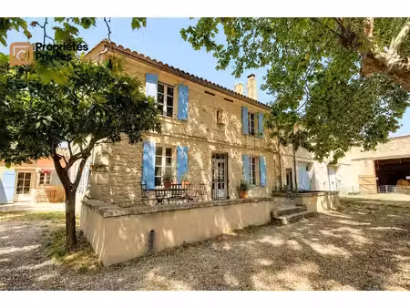 tarascon en exclusivité exceptionnel mas en pierre rénové de 364 m² habitables  offrant...
