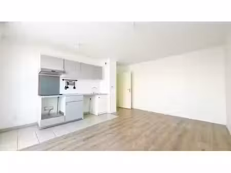 location appartement 2 pièces  40.10m²  quincy